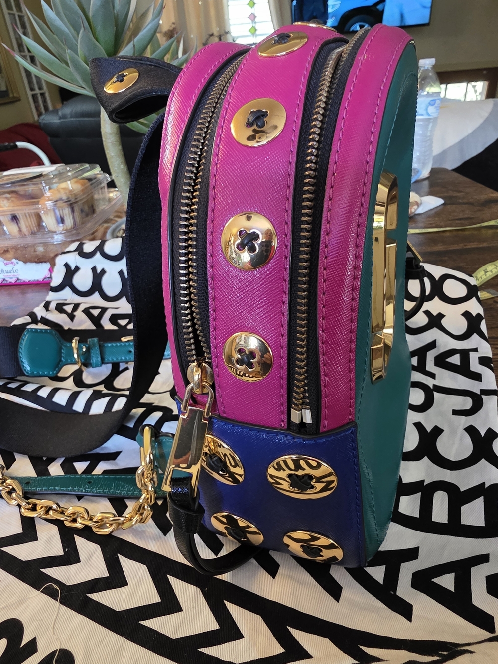 Marc Jacobs PACKSHOT BUTTONS Mini Backpack - Picture 3 of 12